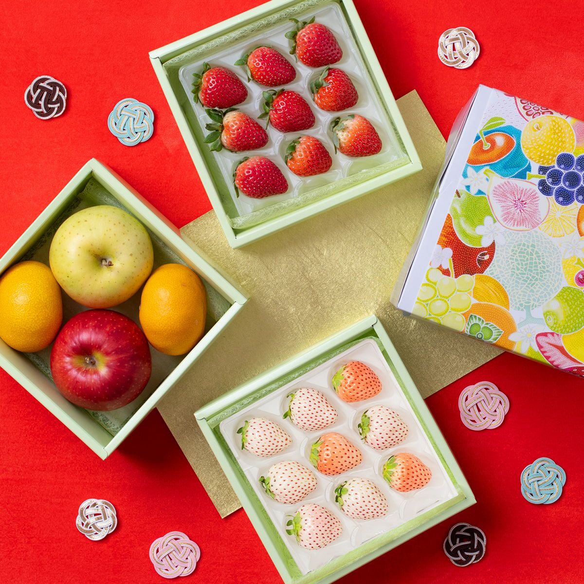 旬の国産紅白いちご&国産フルーツのおせち3段重セット