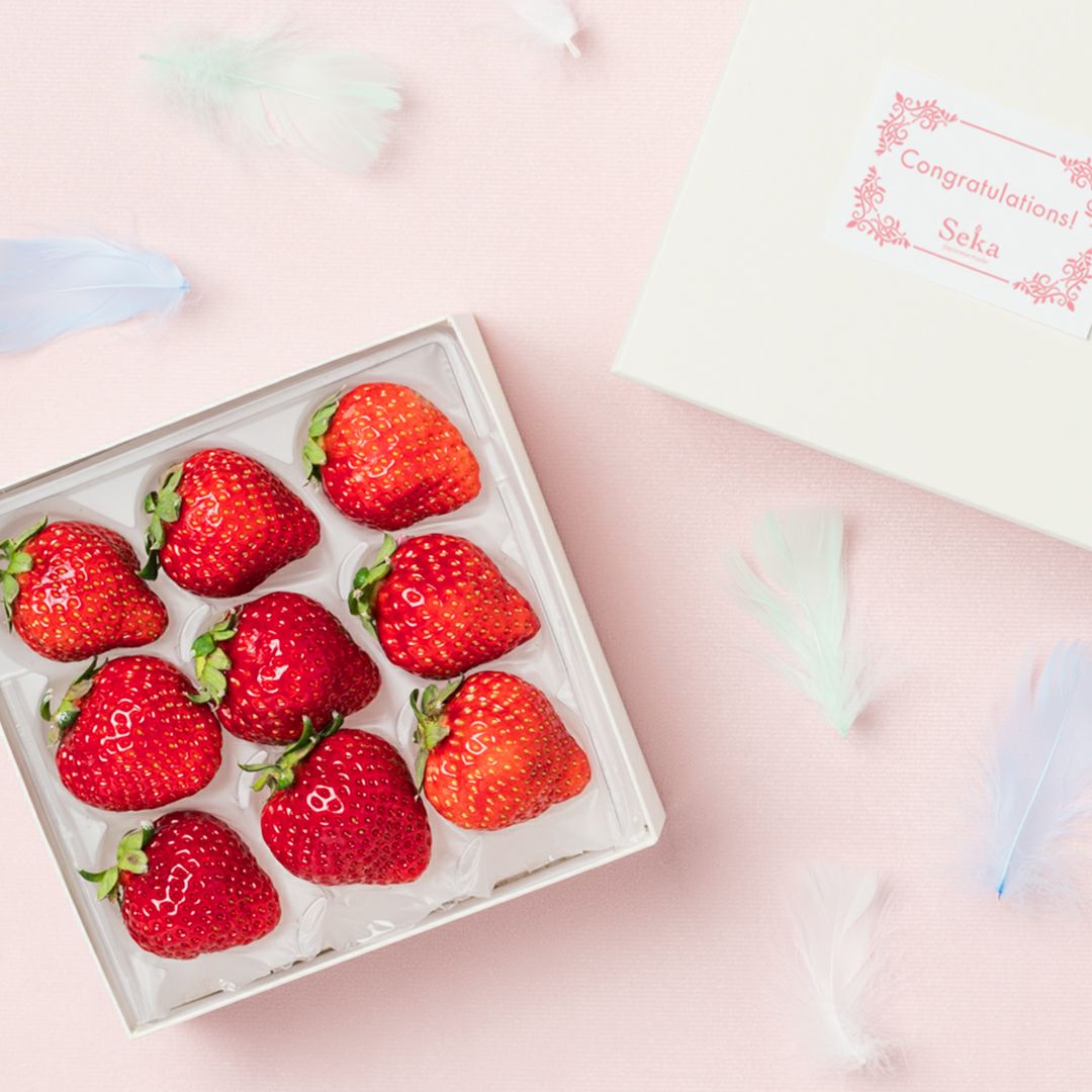 旬の国産赤いちごのおめでとうギフト